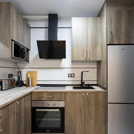 Global Nevada Apartment