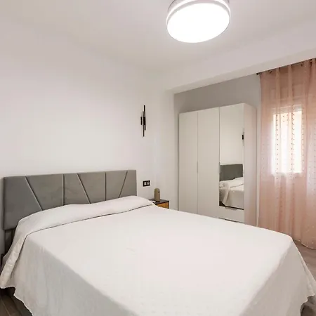 Global Nevada Apartment